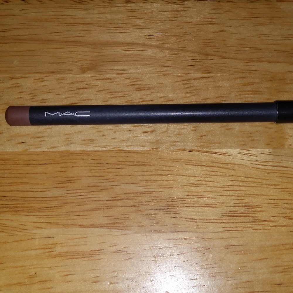 MAC Cosmetics Lipliner in Stripdown